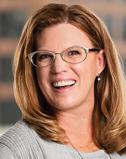 Adams, Annette